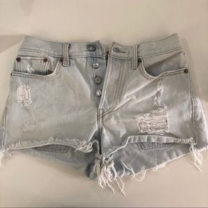 High waisted Levi jean shorts.